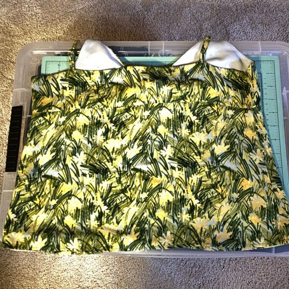ARITZIA - Sz M - EUC - Nino Blouse with green and yellow pattern - Picture 3 of 6